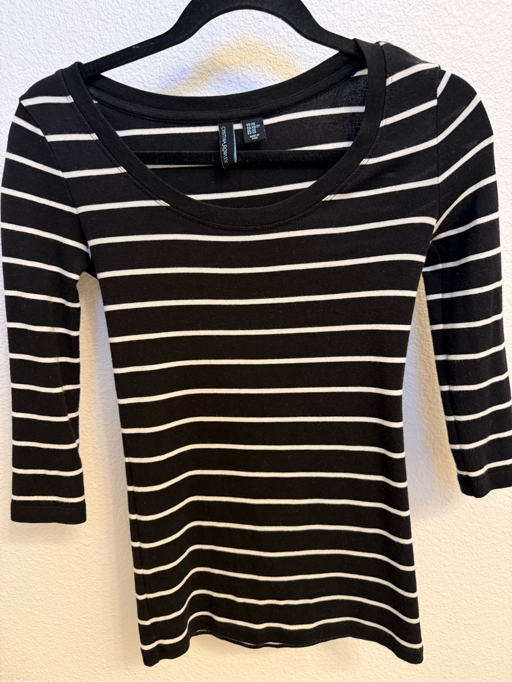 Cynthia Rowley Black & White Striped Long Sleeve Scoop Neck Tee